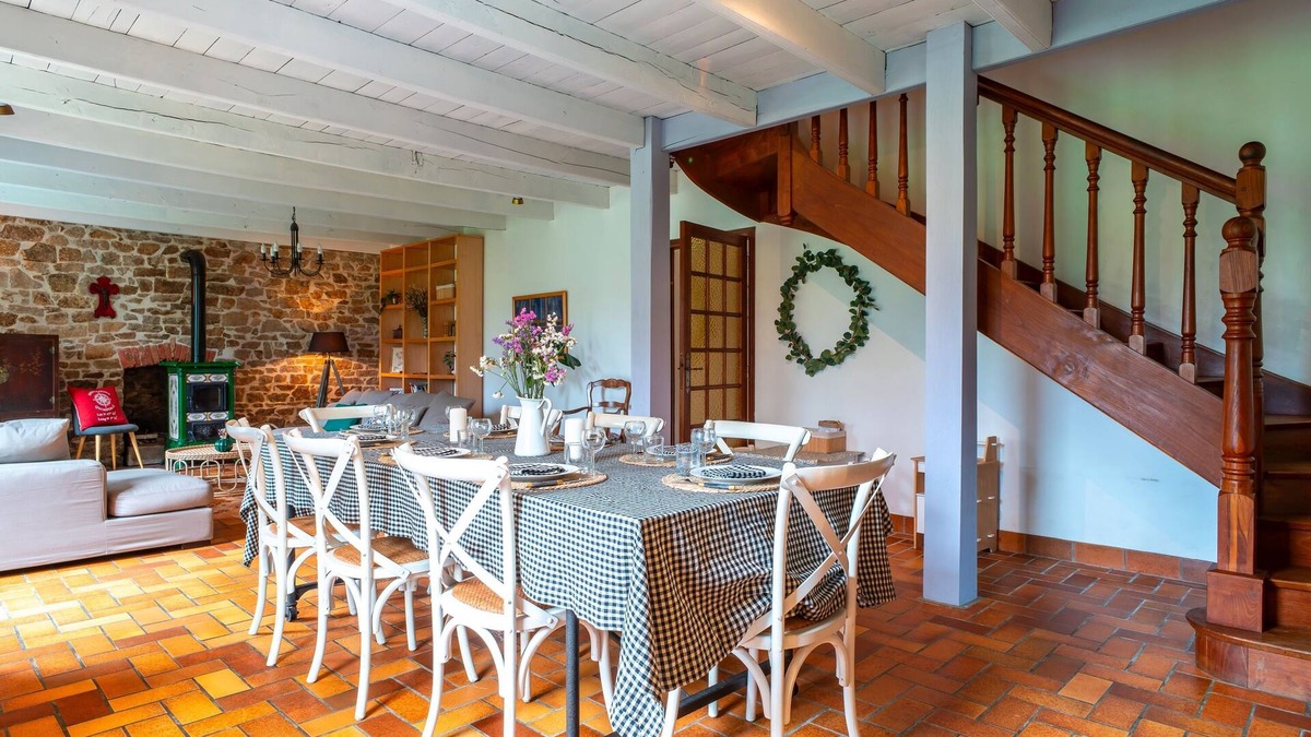 Quimperle House | Kerfeunteun - Grande maison à 15min de la plage