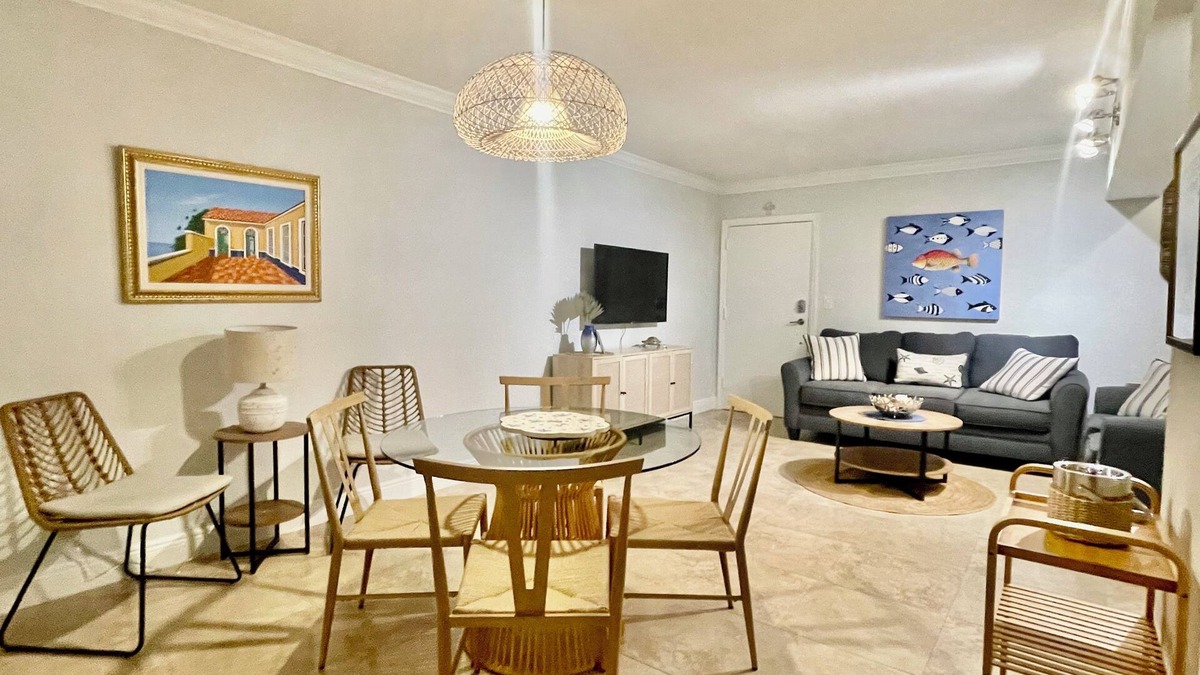 Key Biscayne Condo | Key Biscayne Condo, 5 minute walk to the beach