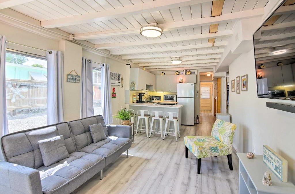 Key Largo Village House | Key Largo Home with Dock and Private Beach Access