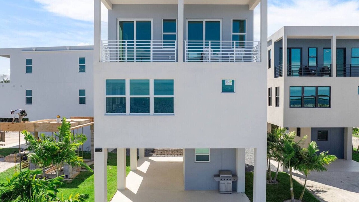 Tavernier House | Key Largo Oasis Oceanfront with Pool & Hot Tub