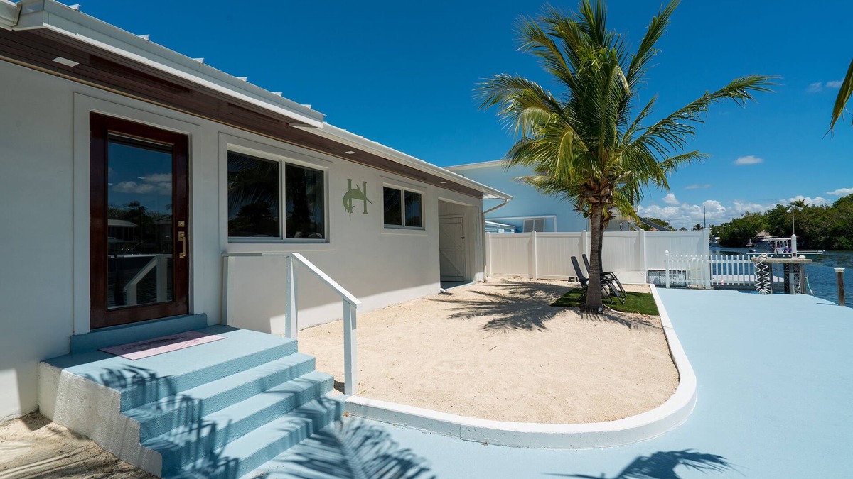 Pirates Cove House | Key Largo Waterfront Paradise - Pet Friendly