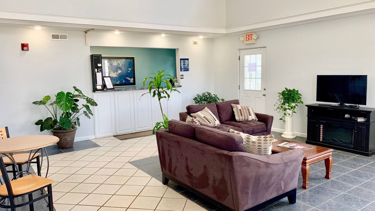 Childersburg Hotel | Key West Inn - Childersburg