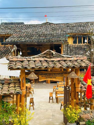 Dong Van House | Khói ở Lô Lô Chải