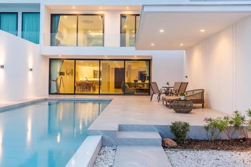 Cha-am Villa | Khotkool Villa 993 I Beachfront Cha-am VVH46 2