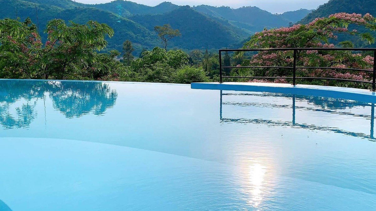 Ratchaburi Hotel | Khun Khao Tamnan Prai Resort