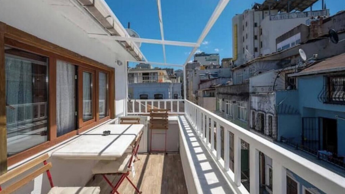 Gumussuyu Mahallesi Apartment | KİNG SUİTE EXTRA LARGE SPACIOUS LUXURY SUİTE