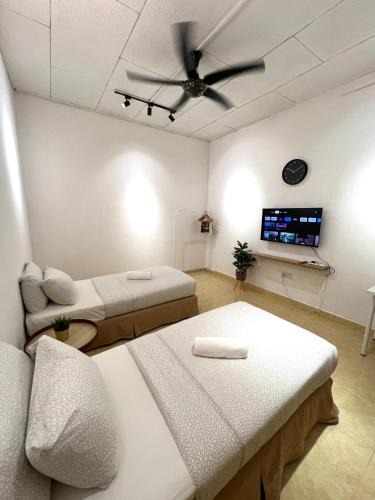 Kuala Berang House | KicauanStudio#2 at Kuala Berang for 2Pax - Free Netflix & Wifi