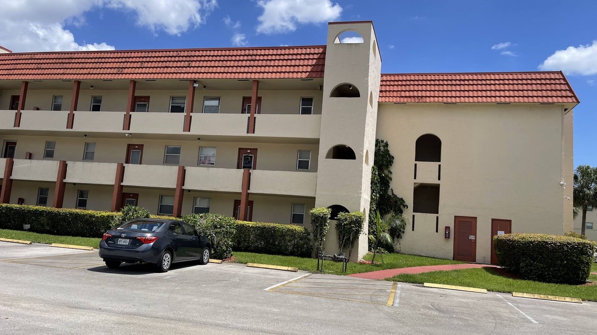 Sunrise Apartment | Kick back and relax in this calm, stylish space apartment with 1 bed 1 bath.n
