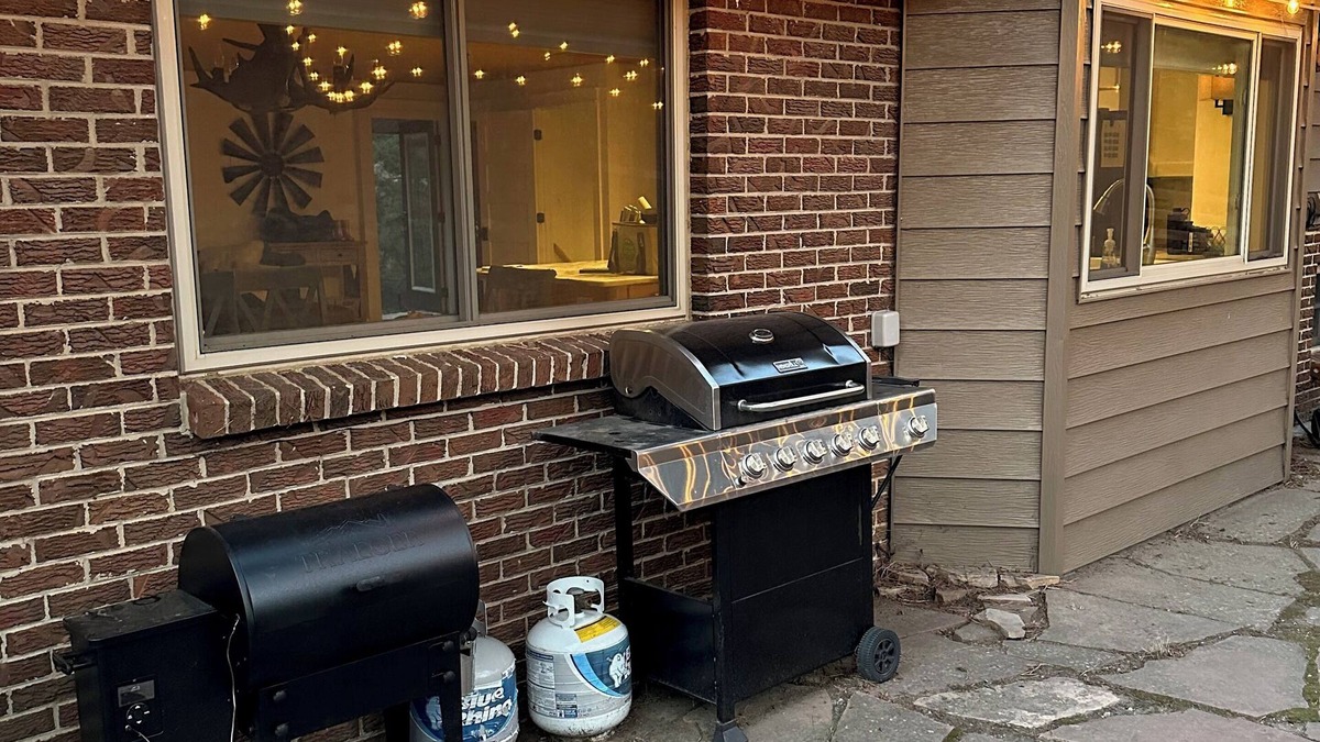 Evergreen House | Kid and Dog Friendly Private Family Mountain Retreat with Great WiFi and Cell