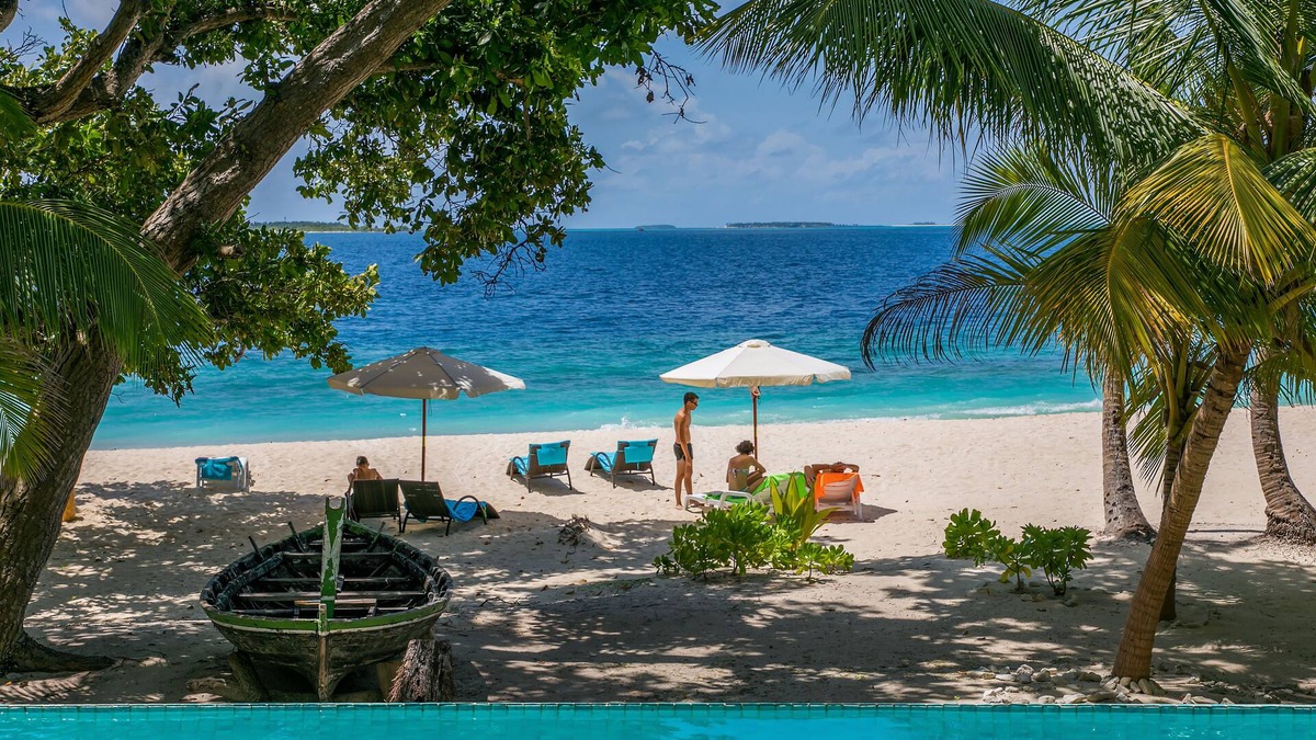 Dharavandhoo Hotel | Kiha Beach