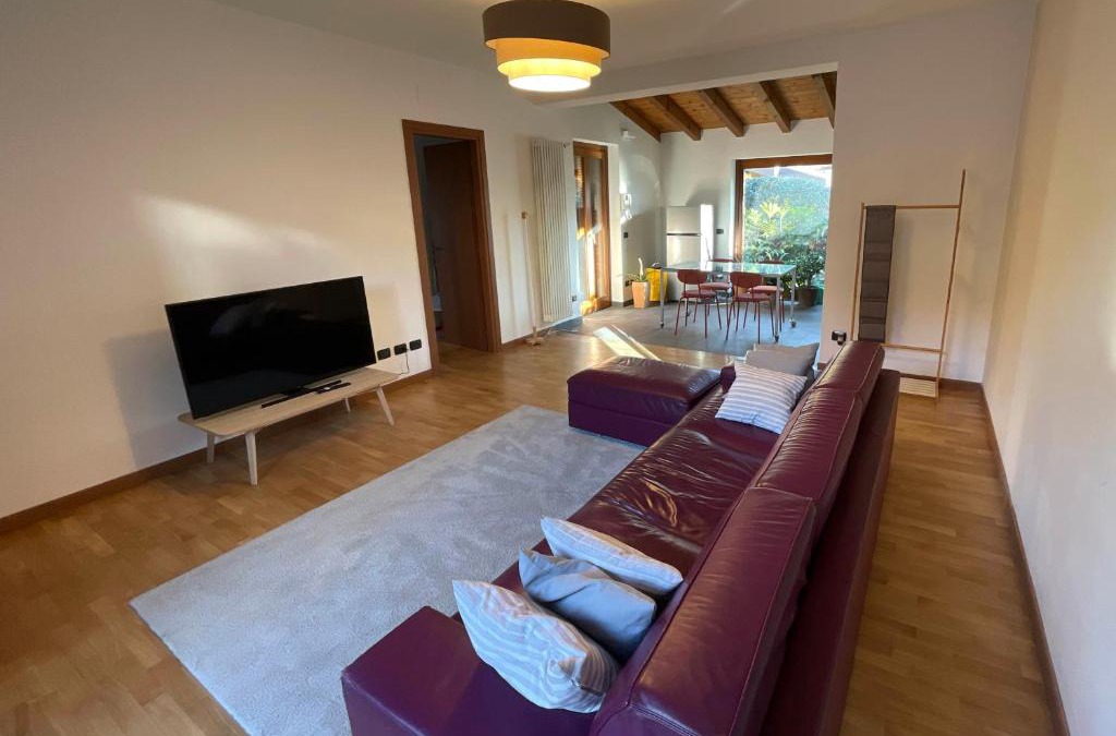 Seregno Apartment | Kikka's gem - Spacious Apartment 20km from Milan