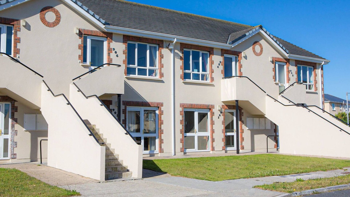 Kilkee House | Kilkee HH - GF (TR1) Type C - No 903 by Interhome