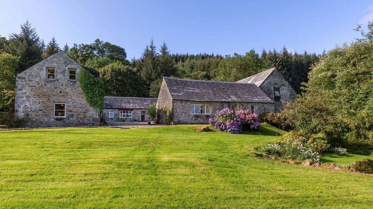 Inveraray House | Killean Farmhouse Cottages