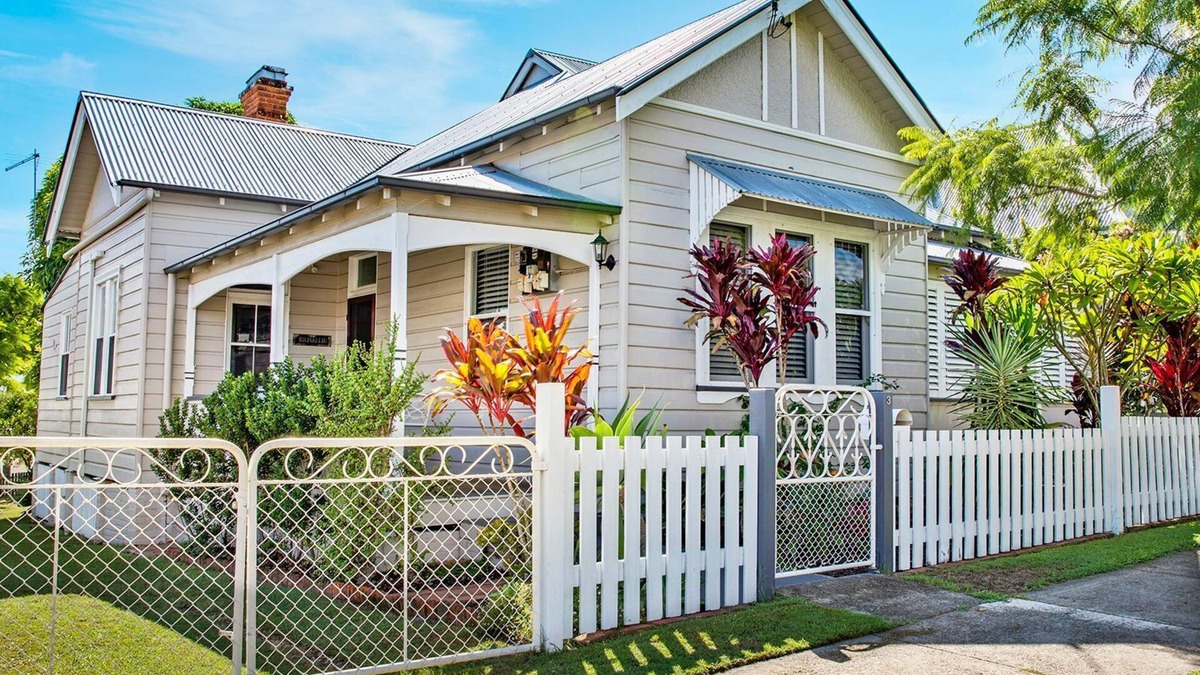 Maclean Cottage | Kilmallie - Pet Friendly