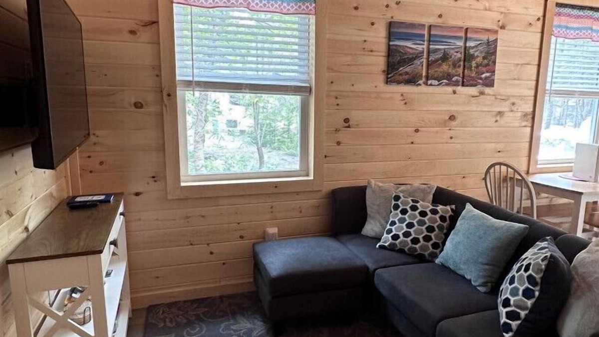 Town Hill Cottage | Kimball Cottage-A Forest Retreat. Close to Acadia!