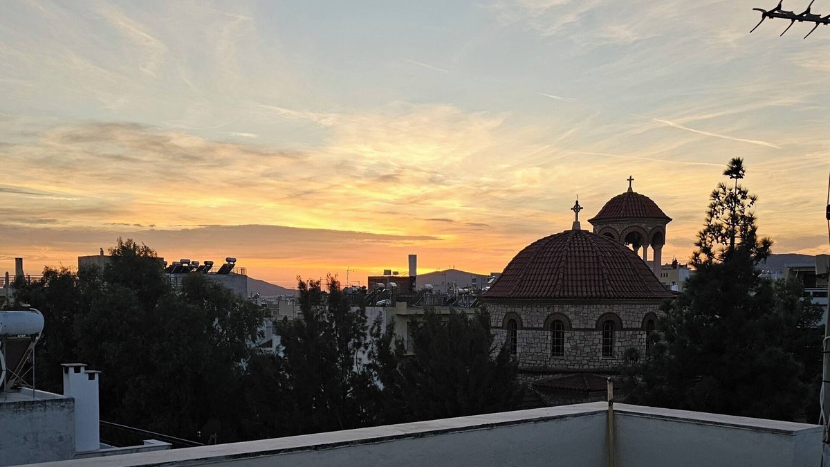 Nea Ionia Apartment | Kind Chloé - Deluxe Studionwith view of Athens from the 5th floor
