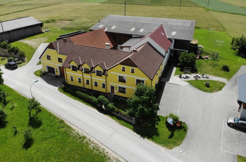 Großschonau House | Kindererlebnis- und Biobauernhof Hipp-Bruckner