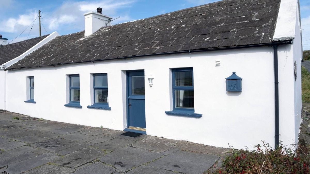 Liscannor House | Kineilty (Kathy's) Cottage - Breathtaking Sea Views!