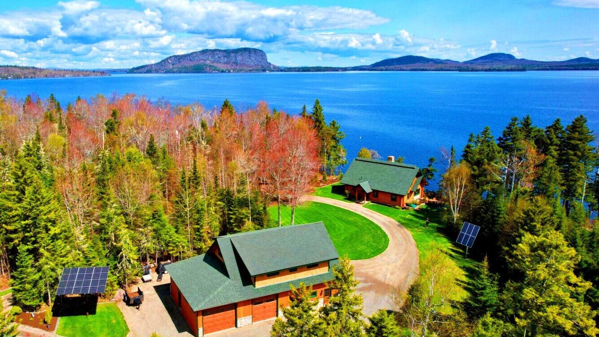 Northeast Somerset Cabin | Kineo Northstar*Direct Snowmobile Access*Lakefront