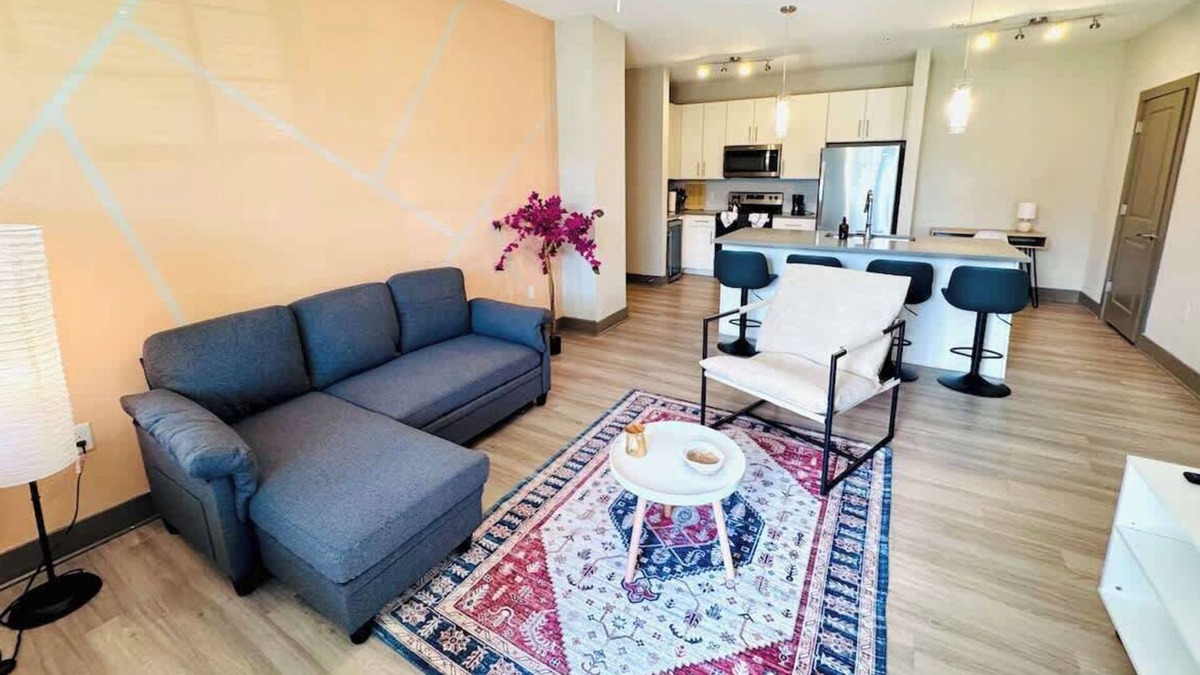Florida Central Atlantic Coast Apartment | King Bed, 15 Min to Parks, Pet-Friendly, Amenities