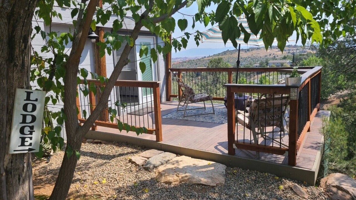 Prescott House | King bed 3 miles to downtown