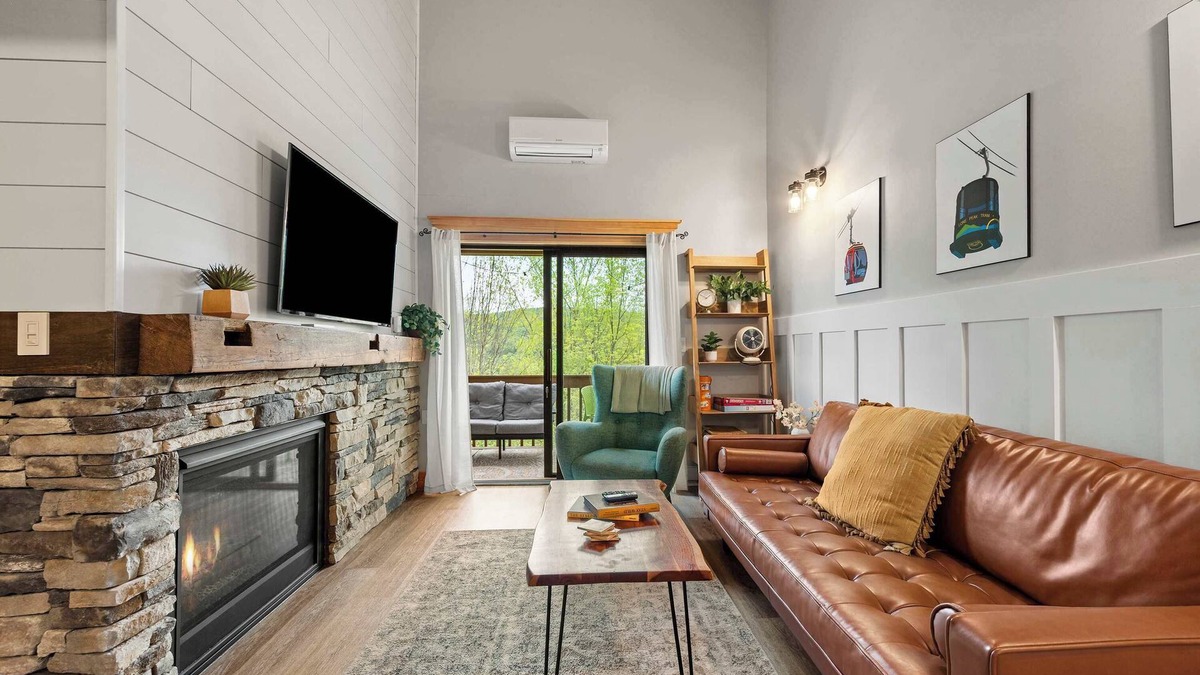 Great Valley Condo | King Bed, A/C, Pickleball, Patio w/Grill