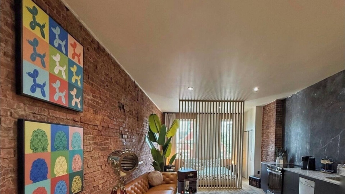 Pittsburgh Apartment | KING BED City view Free Parking Vintage Loft