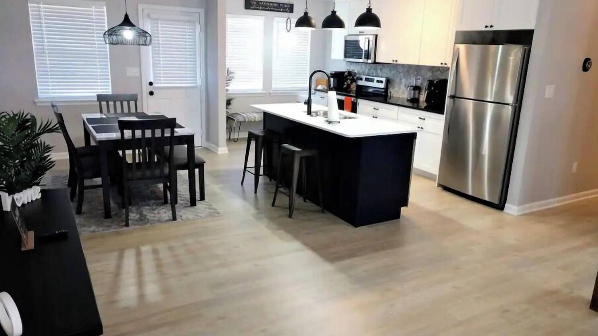 Fairfield House | KING BED/FAMILY FRIENDLY/GAMEROOM‼/NEAR CROSSPLEX