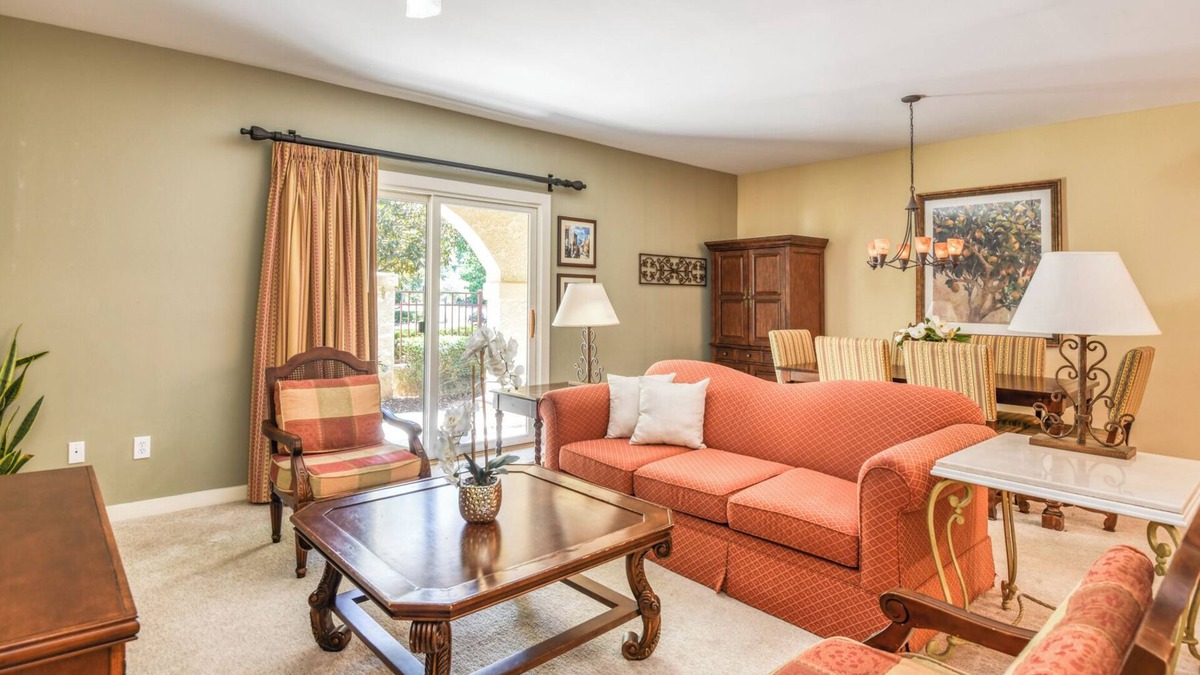 St. Augustine Condo | King bed - fenced courtyard patio - pool - hot tub - easy access on 1st floor