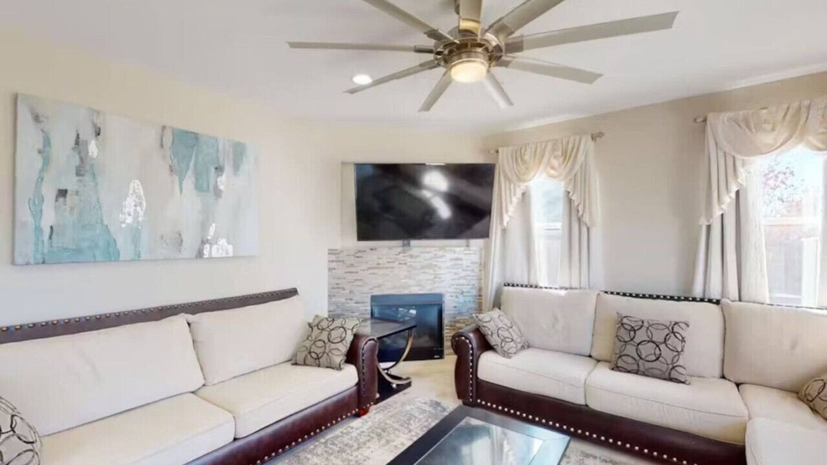 Chico Other | King Beds Castle | Air Hockey | Room TVs | Firepit