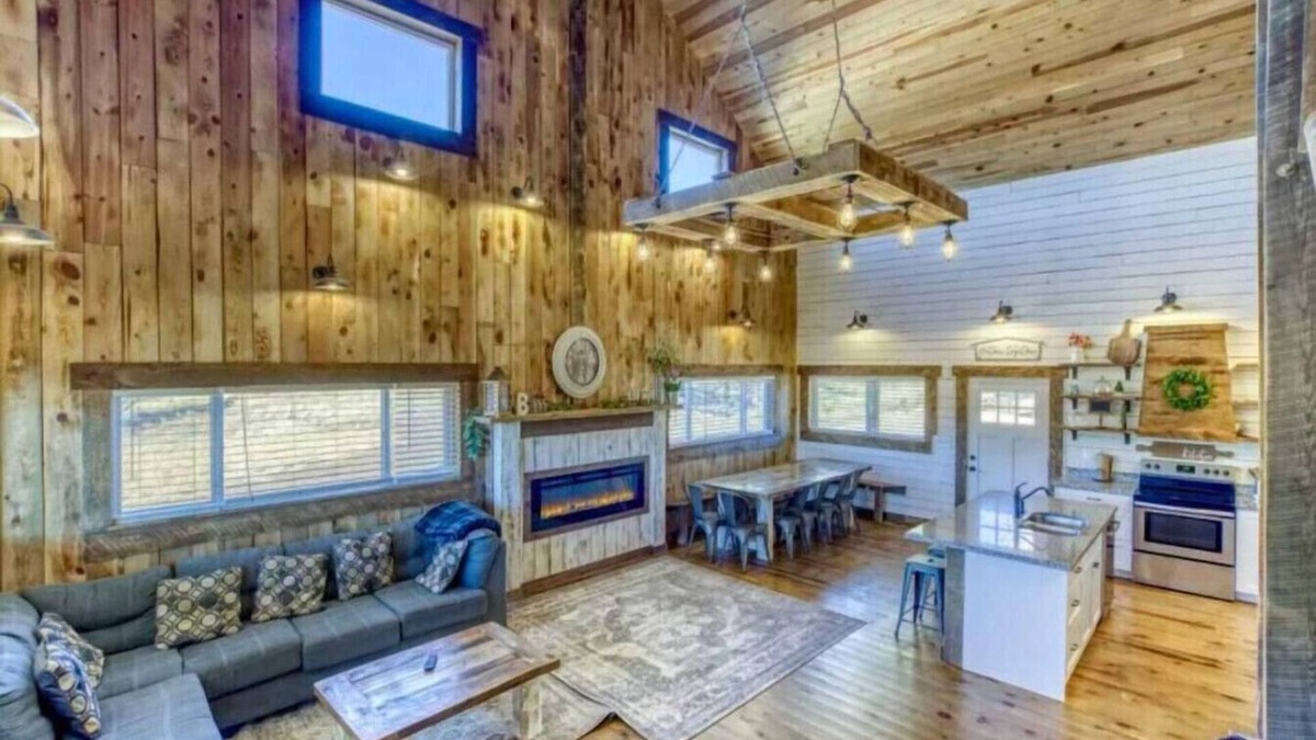 Zion National Park East Entrance House | King Beds for All Next to Zion