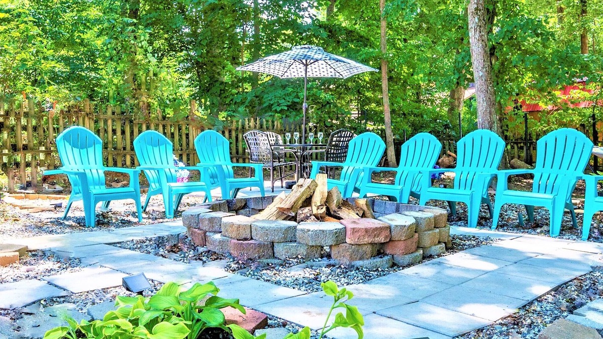 Kernersville House | King beds Hot Tub Arcade Luxury Showers