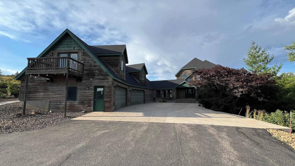 Pocatello House | King Home- Mountain Oasis, Pool & Views
