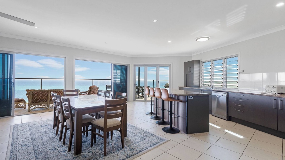 Brisbane Waterfront House | King of the Hill - Tangalooma