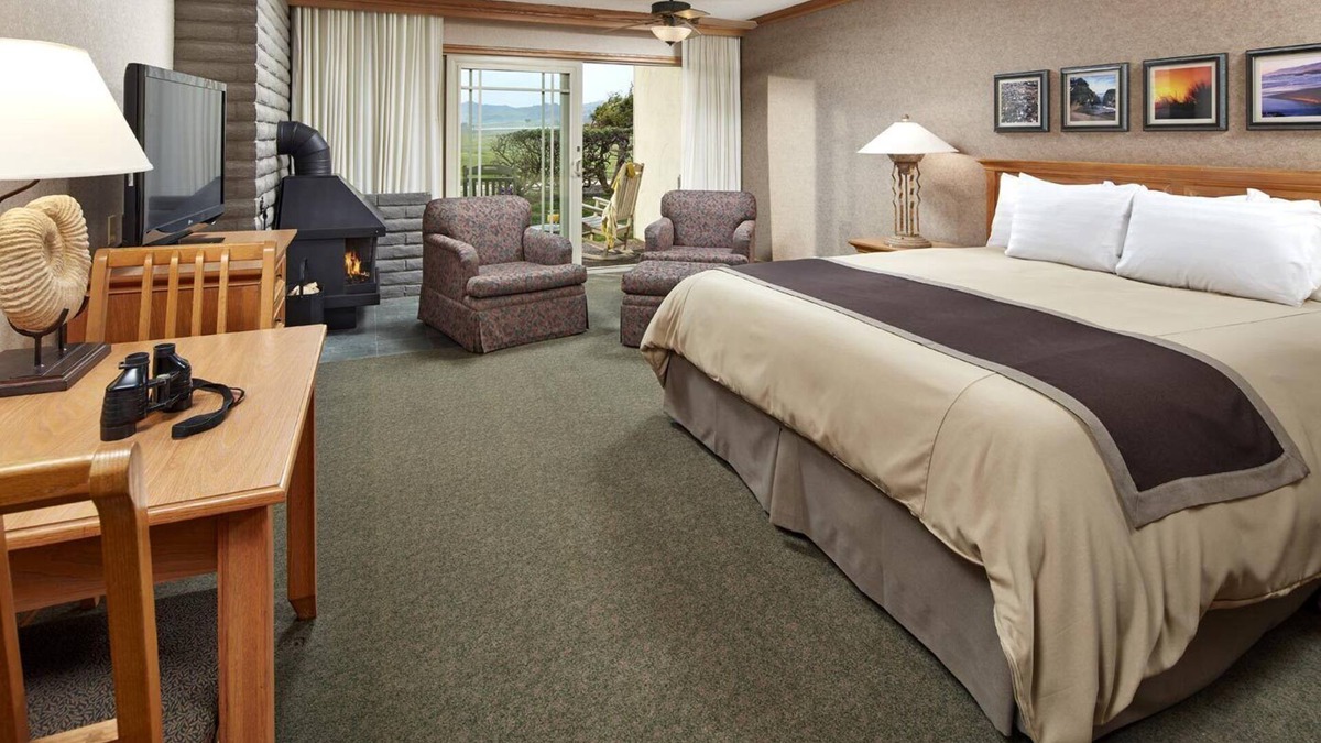 San Simeon Hotel | King Room at Cavalier | Ocean Views, Fire Pits & Steps from Coastal Adventures!