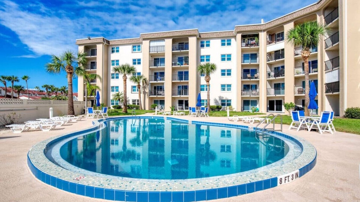 Daytona Beach Apartment | King`s Oasis *Oceanview *Pool *BBQ Grill