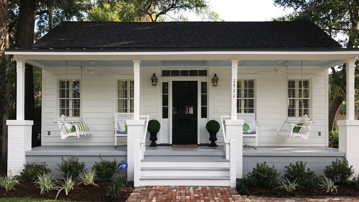 Historic District Cottage | King Street Cottage - 2 Bedroom Historic District Downtown Beaufort Cottage