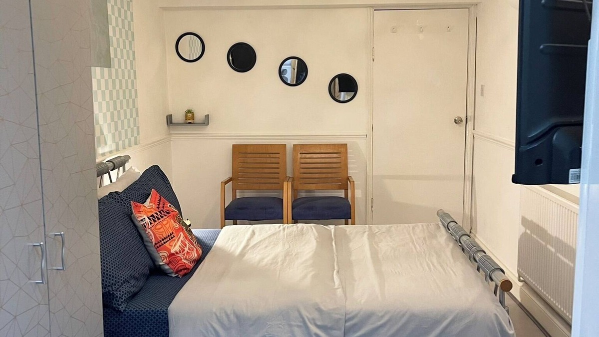 Havering Park Apartment | King Studio