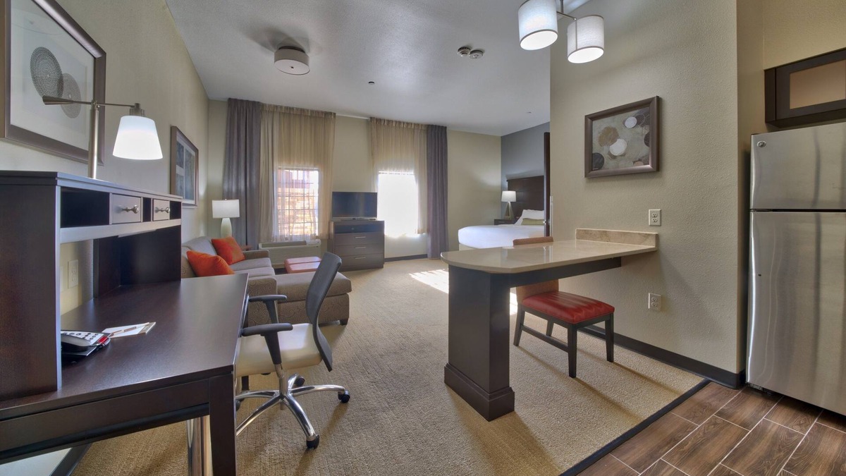 Lubbock Apartment | King Studio Near Texas Tech. Free Breakfast Buffet Every Morning!