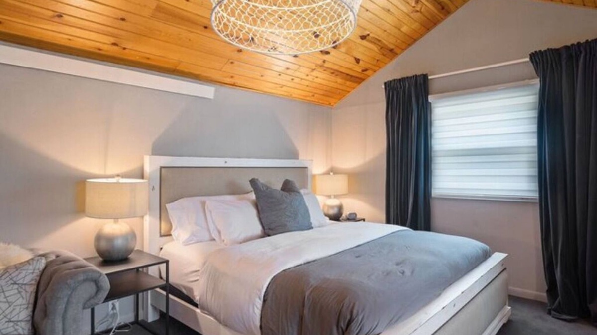 Rapid City Bed & Breakfast | King Suite 6 - Black Forest Inn Bed and Breakfast