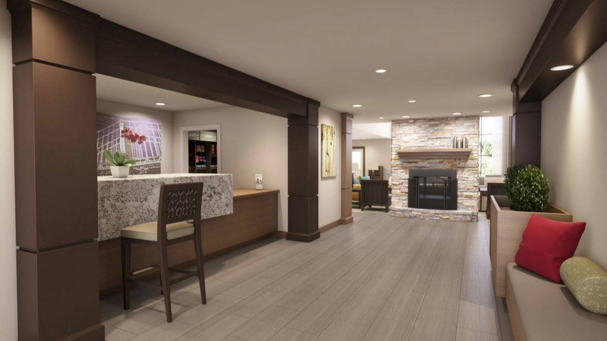 Lafayette Condo | King Suite. Free Breakfast. Pool. Only 5 Miles from Purdue University!