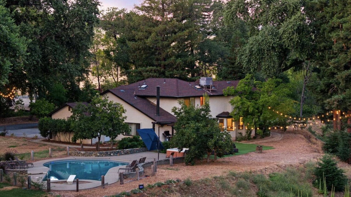 Chico Apartment | King Suite Honey Run Escape in Nature