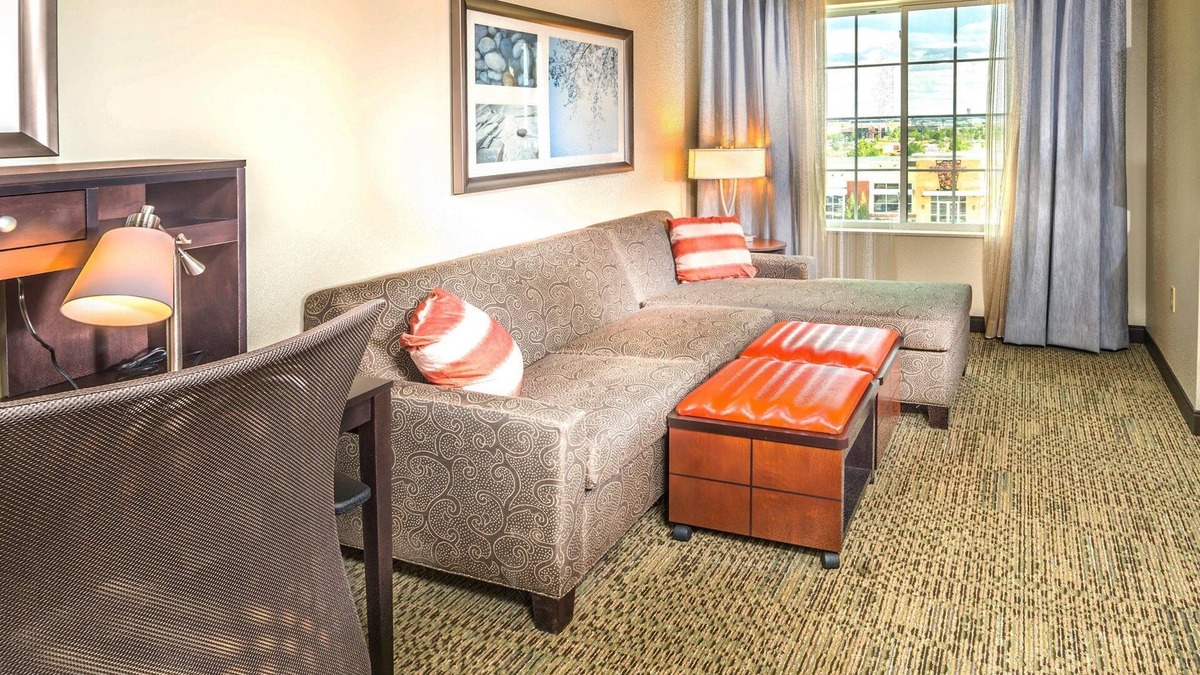 Northfield Apartment | King Suite | Indoor Pool Access + Free Daily Breakfast!