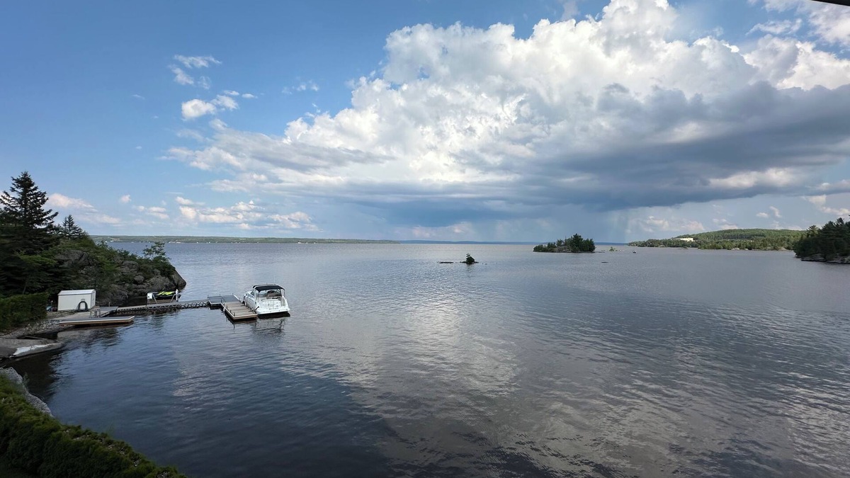Timiskaming District Apartment | King Suite - Lake Front - Private Ensuite