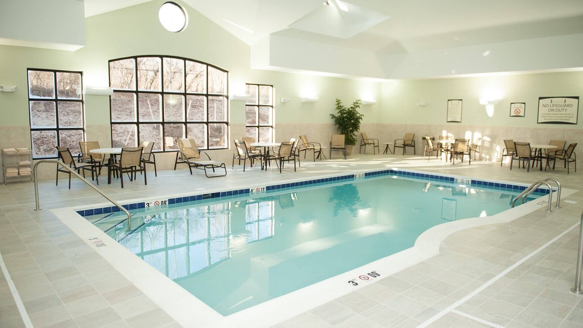 North Wales Condo | King Suite | Pool, Whirlpool access!
