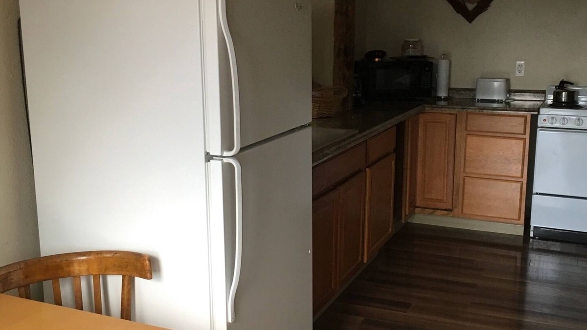 Reserve Hotel | King Suite w/full kitchen, 2 twin Murphy beds & full bathroom