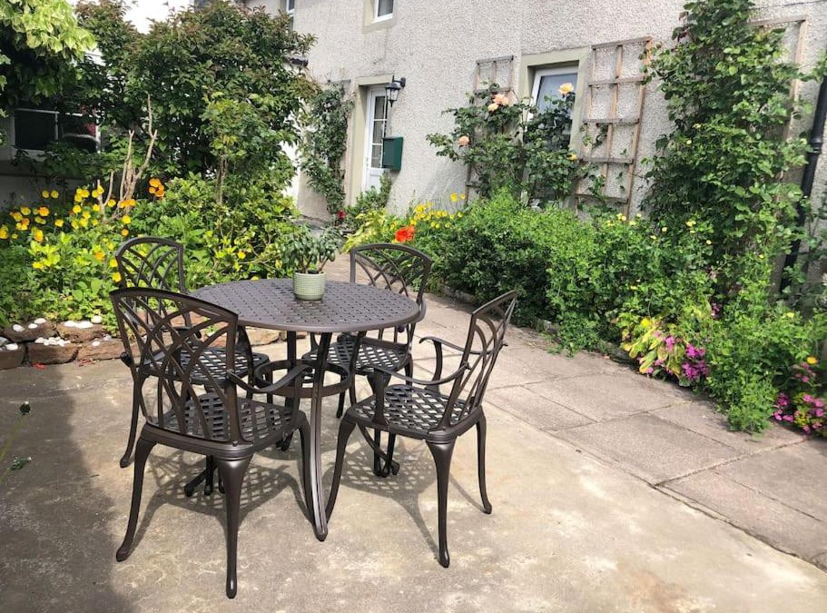Nairn House | Kings Cottage, Nairn - a charming place to stay
