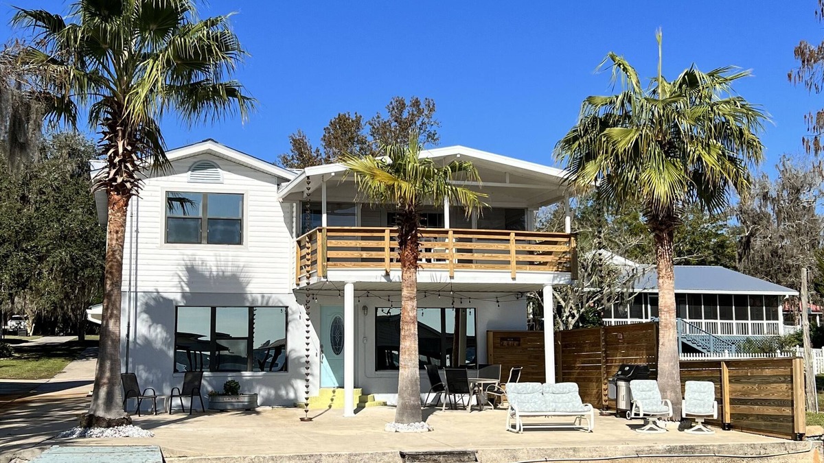 Starke House | KINGSLEY LAKE! MOST BEAUTIFUL LAKE in Florida! Dock 115💦