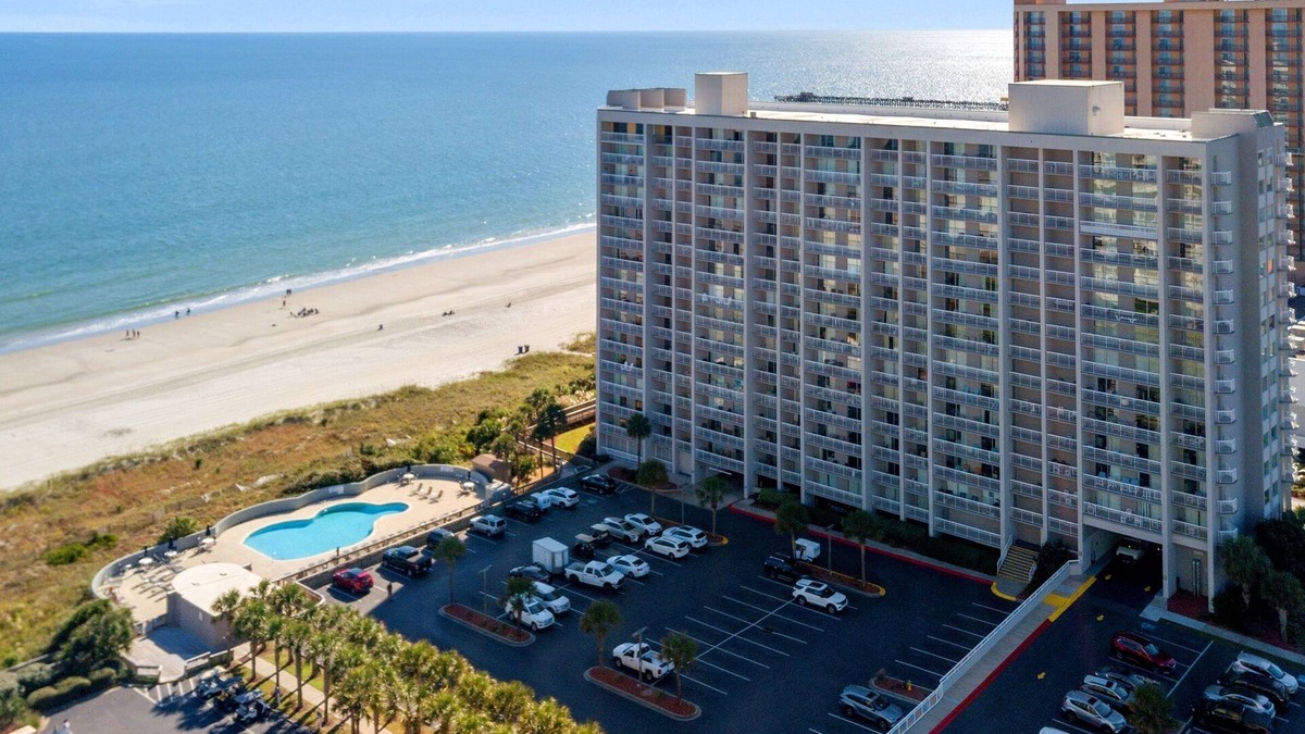 Arcadian Shores Condo | Kingston S Hampton 1510A Studio w/Pool & Beach