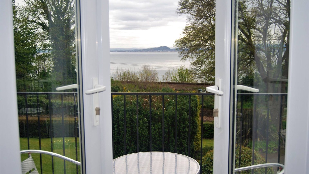 Burntisland Hotel | Kingswood Hotel